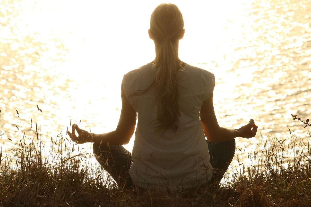 Meditação guiada e equilíbrio emocional