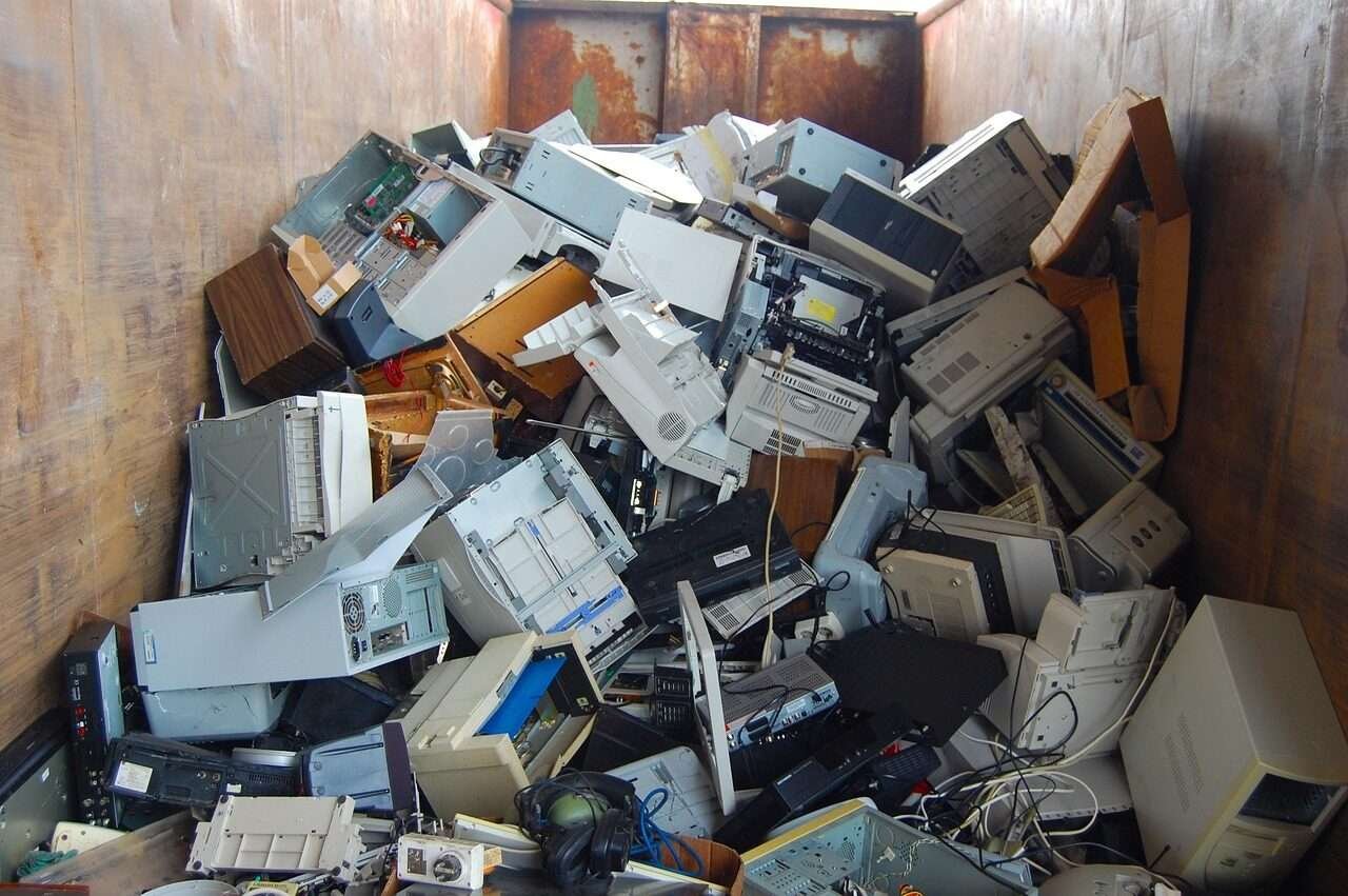 computer, scrap metal, technology, garbage, and waste, old, second hand, broken, defect, and waste, and waste, and waste, and waste, and waste, and waste, and waste, and waste